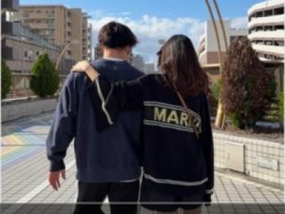 남편의 실수에 아내가 흔쾌히 손을 얹는 장면 화제