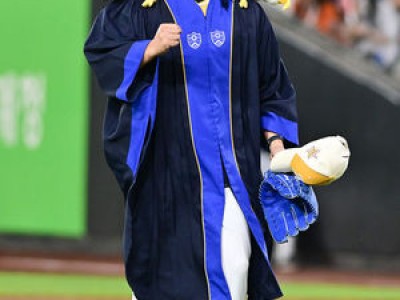 고졸 MVP 이대호의 고백에 눈물 흘리는 팬들