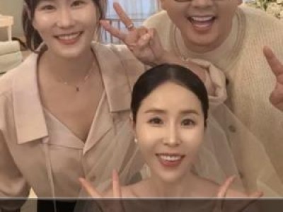 김지민 신지 결혼 축하하며 남편과 함께 훈훈한 모습 공개